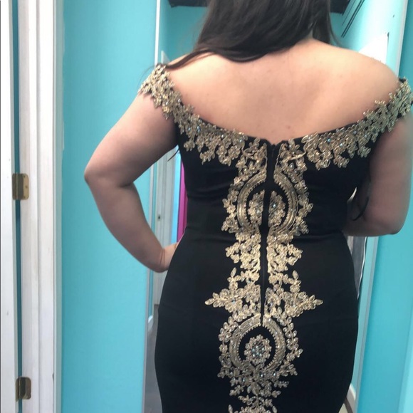 Black and gold off the shoulder prom dress - Picture 2 of 5
